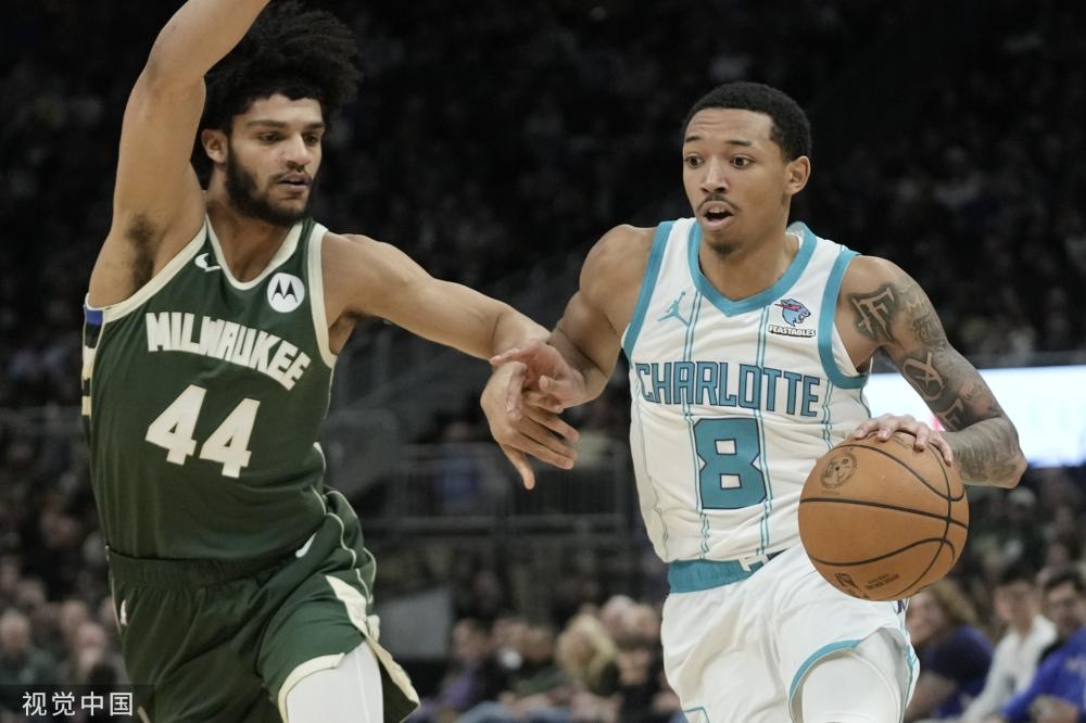 作为中场 作为中场