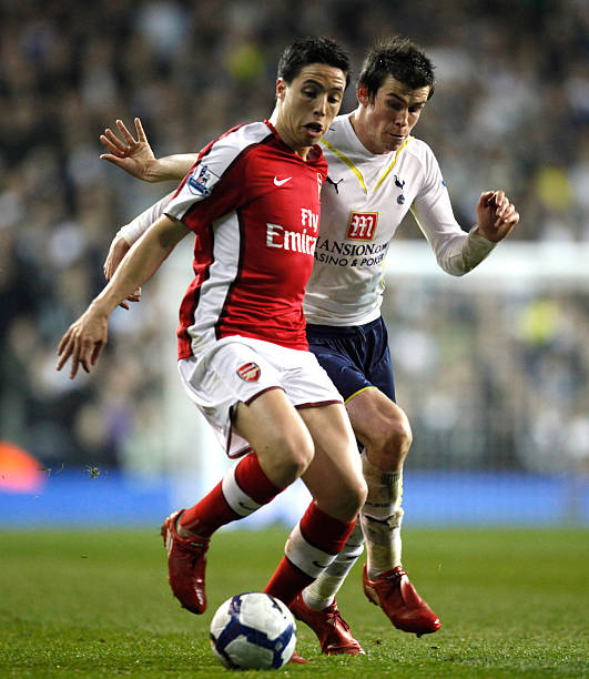 在他旁边的 在他旁边的